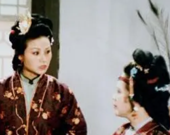 红楼梦中钱槐与赵姨娘是什么关系？他为何不姓赵?
