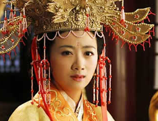 红楼梦中元春封妃后贾府众人是什么表现？真相是什么