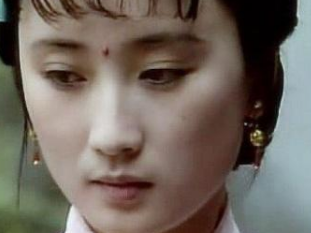 红楼梦中薛蟠为什么要打香菱？发生了什么事情？