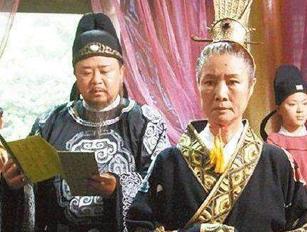 狄仁杰只是武则天的一个大臣 武则天为何对狄仁杰如此宠爱