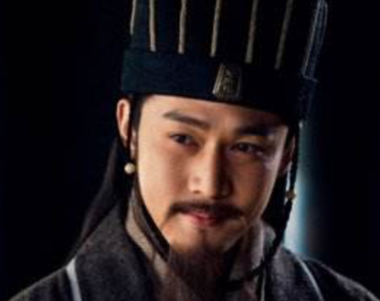 诸葛亮打仗为什么总是坐着 诸葛亮的双腿不是很健全吗