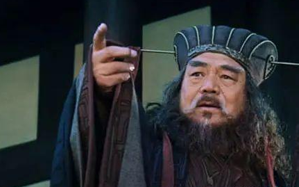 历史上的董卓到底是什么样的 最为人诟病的是什么地方