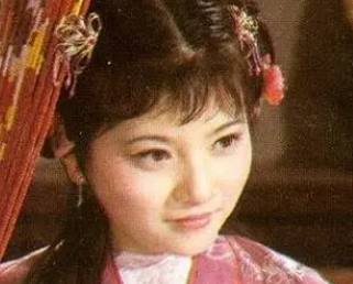 红楼梦中彩霞最后的结局如何？与贾环有何关系