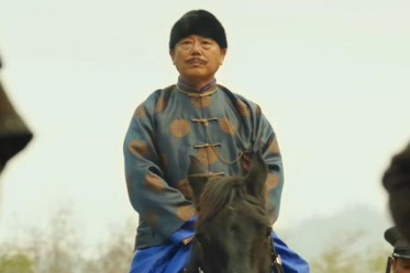 《灯下不黑之铜山往事》哪些飙升榜第一名，口碑风评十分亮眼