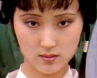 红楼梦中贾政对黛玉与宝钗都是什么样的看法？