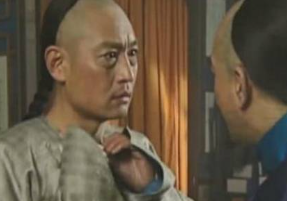 李绂职位比李卫高，为何却要求李卫办事呢？