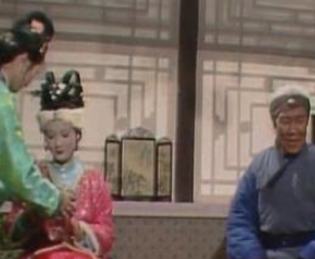 红楼梦中刘姥姥留宿贾府时，都发生了什么事情？