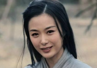曹操为什么费心费力的把蔡文姬赎回来呢？