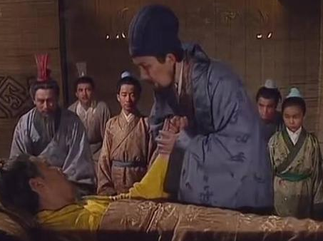 李严也是托孤大臣之一 李严为什么越混越差