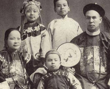古代三妻四妾到底是什么样的 三妻和四妾分别指的是什么