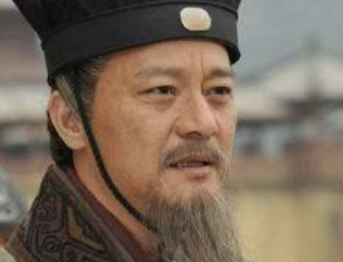 韦氏是在什么样的背景下被送进宫的？