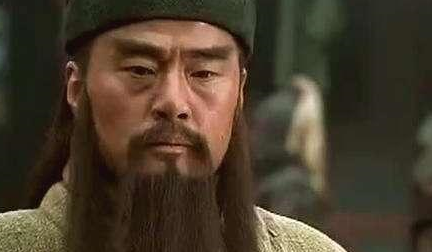 既然潘凤已经是上将了，为什么还是被华雄给秒杀了？