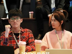 《开心合伙人》有哪些看点？主演有哪些人呢？