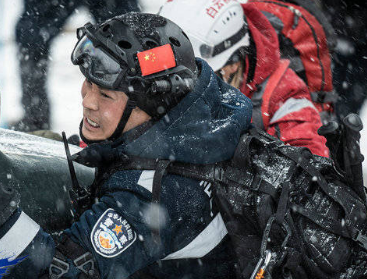 《搜救》10月3日全国上映，甄子丹既是主演也是监制