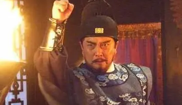 靖难功臣泰宁侯陈珪是如何协助朱高炽留守北平的？