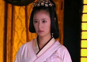 探索历史上真实的窦漪房，她为什么能压制汉武帝七年？