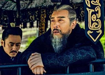 华容道诸葛亮放走曹操的原因是什么？