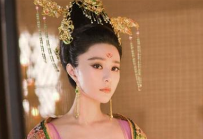 传说杨贵妃睡觉时有个坏习惯，让唐玄宗爱不释手