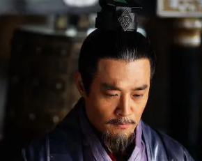 薛宣：西汉丞相之一，以知人善任著称