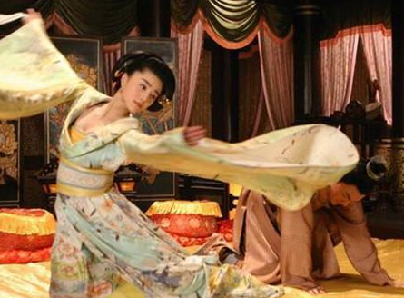 杨玉环原本是李隆基的儿媳 李隆基是怎么从儿子手里抢过去的