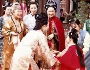 红楼梦中薛家进京的真实目的是什么？为了选秀？