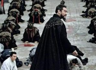 历史上曹操因何杀杨修？其父杨彪又说了什么