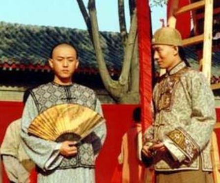 曹雪芹的家被抄出了多少银子？