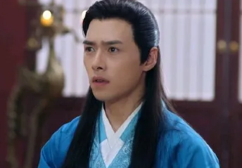 杨嵩：隋武元帝杨坚第四子，凭借其父的军功在北周入仕