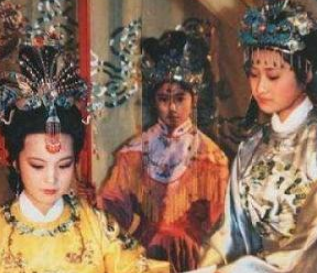 红楼梦中贾元春真的喜欢黛玉吗？从哪可以看出来