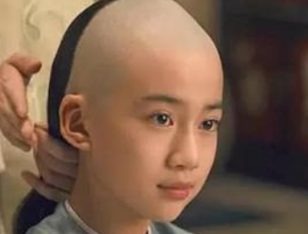 历史上乾隆一生有多少子嗣？分别都是什么下场？