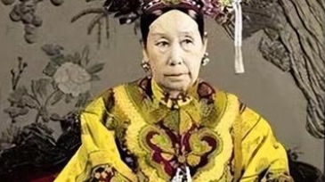 明清时期裹脚风气盛行，那么孝庄与慈禧裹脚吗？