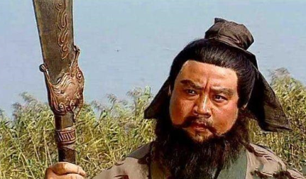 周仓受赵云三枪而不死，那赵云为何会对周仓手下留情？