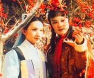 红楼梦中宝玉与妙玉之间的真实关系如何？