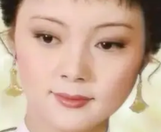 红楼梦中宝钗是如何办好螃蟹宴会的？