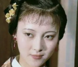 红楼梦中贾母同意薛蝌与邢岫烟的婚事，是因为什么？