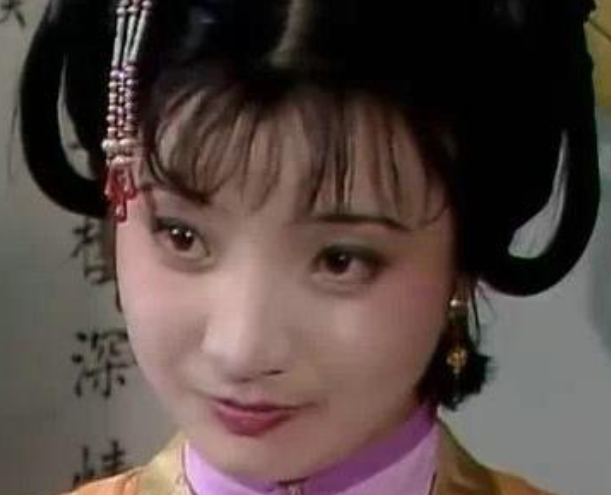 红楼梦中莺儿到底是个什么样的人？她都做了哪些事情