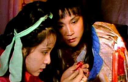 《红楼梦》王夫人不满贾母，故意算计她身边这两个丫鬟！