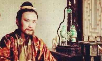 《红楼梦》里都说贾母机智聪慧，为什么俩个儿子都不成器？