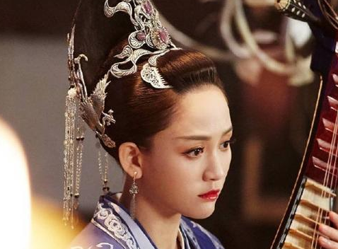 孝庄太后作为一个美女 皇太极为什么不喜欢她