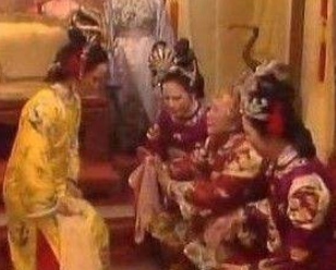 红楼梦贾元春在后宫是什么地位？是妃还是贵妃