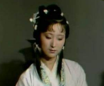 红楼梦紫鹃在贾府的地位怎么样?为何存在感不强？