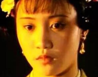 红楼梦中茜雪为什么会被撵走？真的是王夫人所为吗
