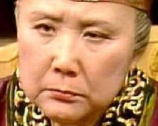 红楼梦中贾母作为贾府的老祖宗，她是如何教育后辈的