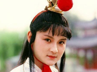 红楼梦中贾母有众多孙子孙女，为什么她偏爱贾宝玉和林黛玉？