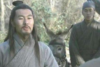 崔烈晚年做了什么？为什么让儿子对仕途失去兴趣？
