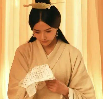 甄宓陪伴了曹丕十五年却被赐死 曹丕为什么还要羞辱她的尸体