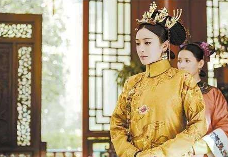 清朝妃子为什么要戴指甲套 这个东西代表着什么