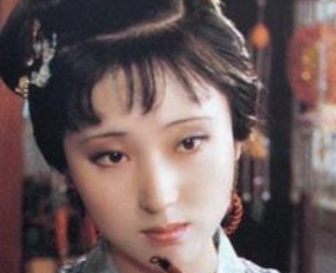 红楼梦中贾赦生病后，黛玉并没有前去探望，是因为什么？