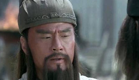 张飞只是在桥边吼了一声 张飞武功就真的比关羽还高吗