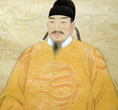 李隆基当初对杨贵妃如此宠爱 李隆基为何不立杨贵妃做皇后